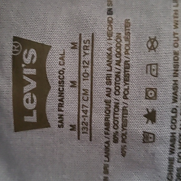 LEVIS BOYS BLUE AND GRAY SHORT SLEEVE T-SHIRT SIZE MEDIUM - Picture 5 of 5